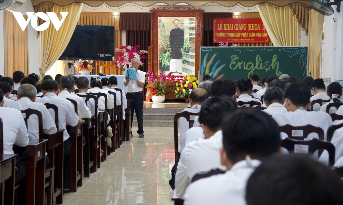 truong trung cap phat giao hoa hao dau tien va duy nhat hinh anh 3