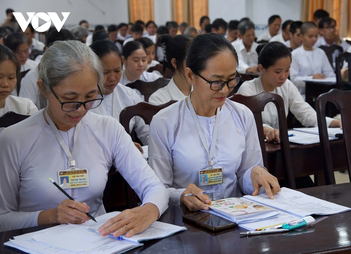 truong trung cap phat giao hoa hao dau tien va duy nhat hinh anh 4