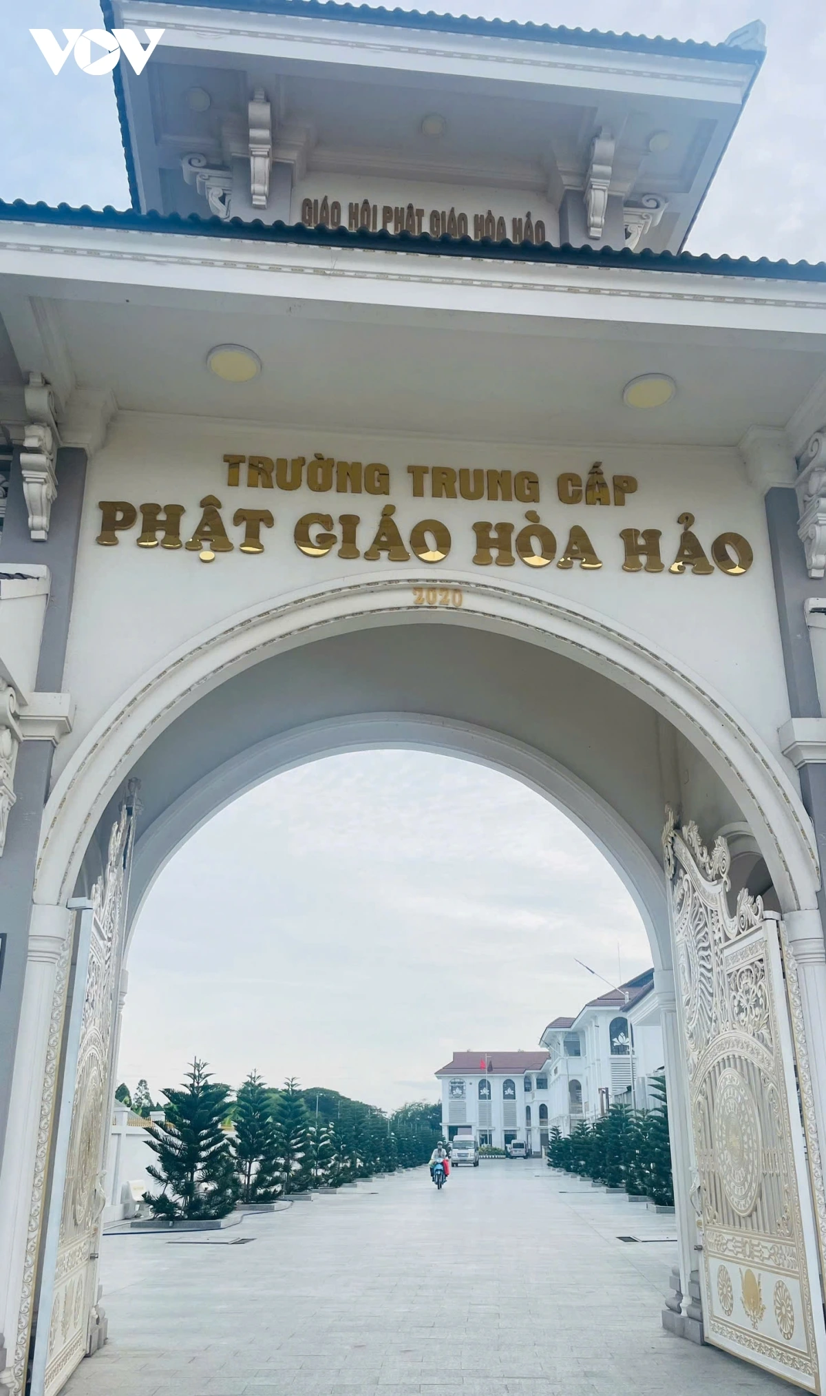 truong trung cap phat giao hoa hao dau tien va duy nhat hinh anh 1